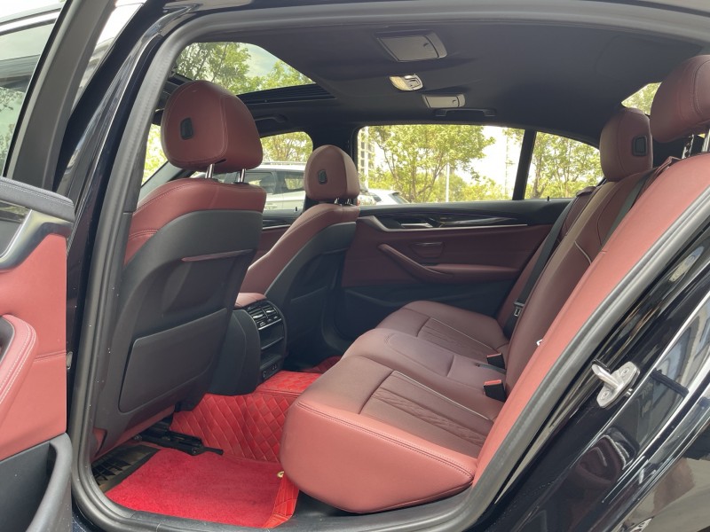 济宁23年宝马5系7