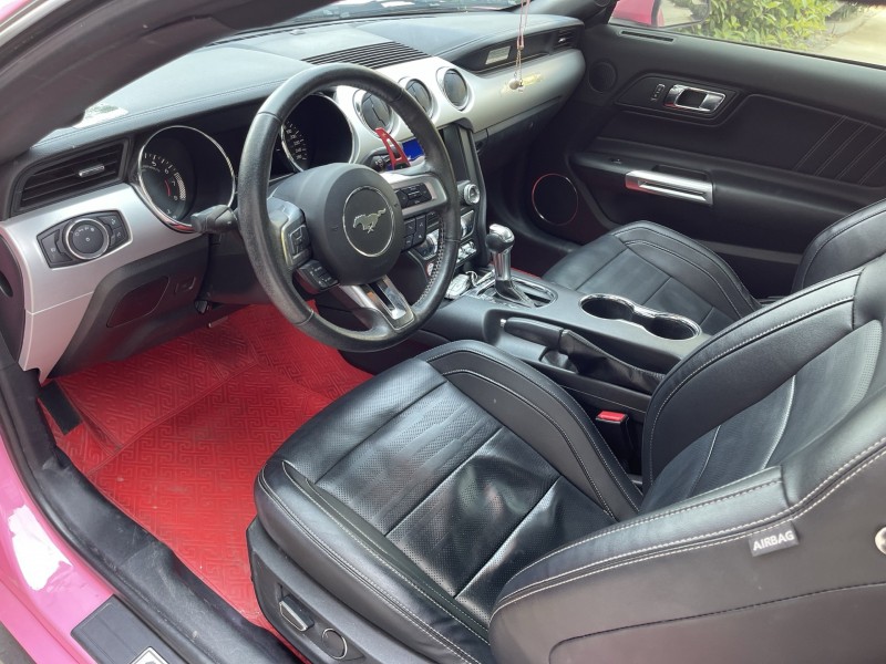 济宁18年福特野马5