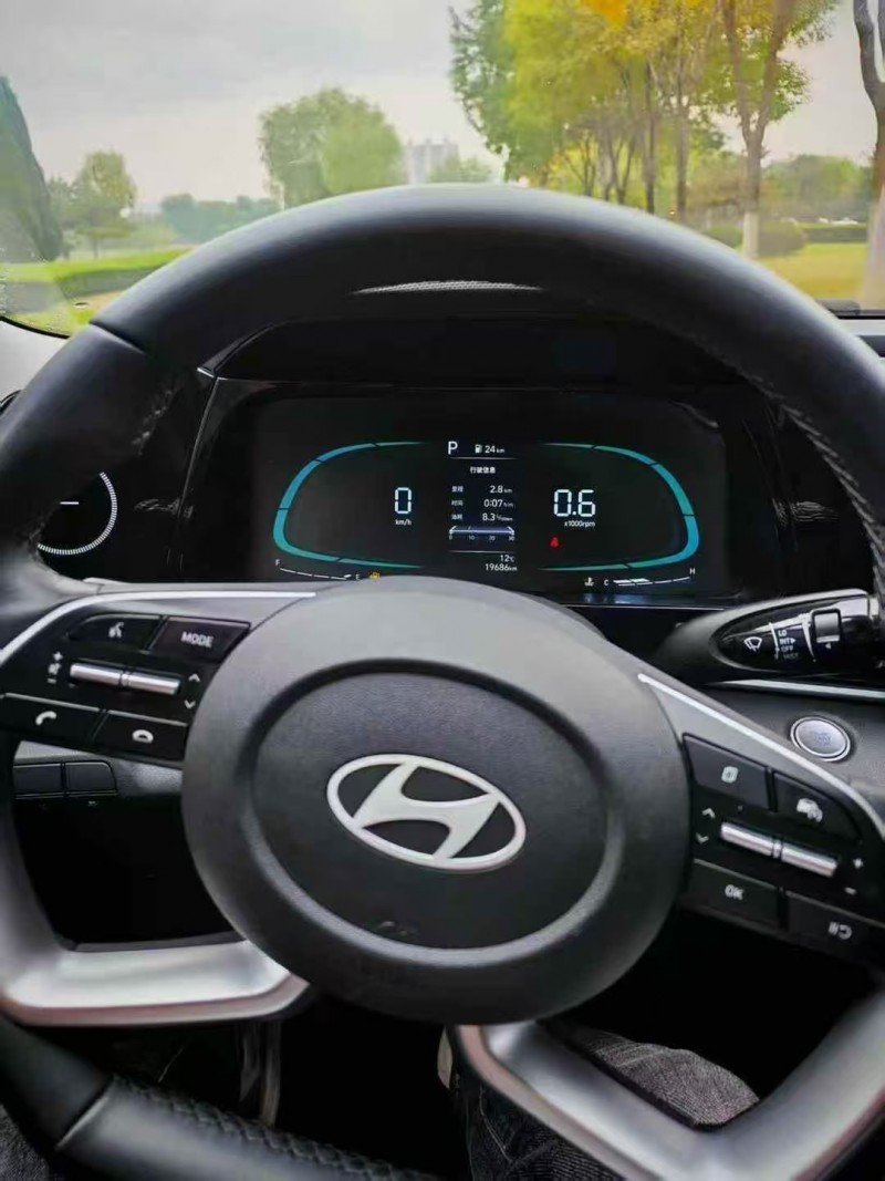 济宁24年现代伊兰特6