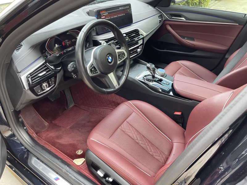 济宁21年宝马5系4