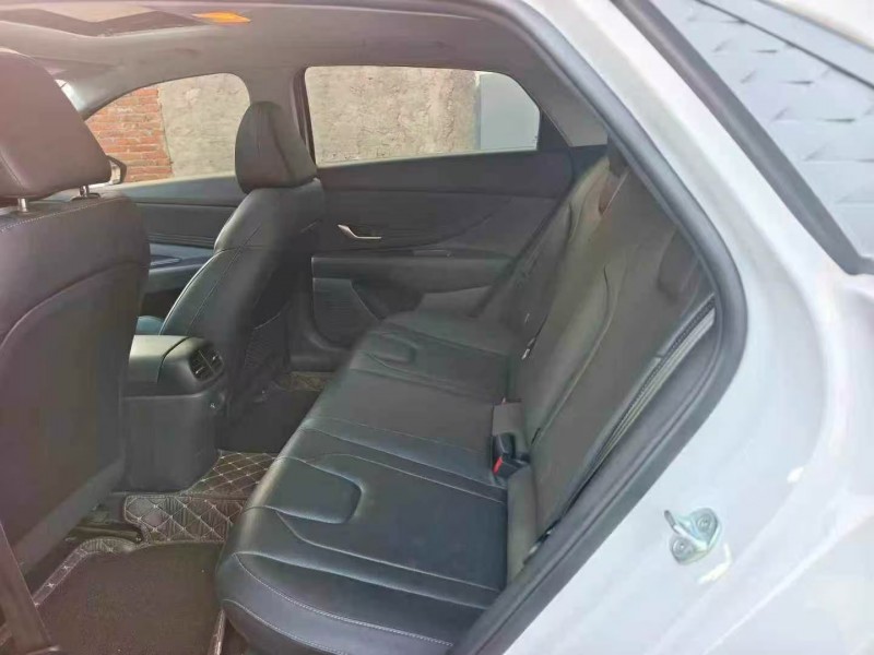 青岛23年现代伊兰特4