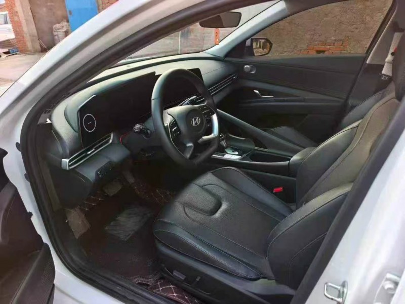 青岛23年现代伊兰特6