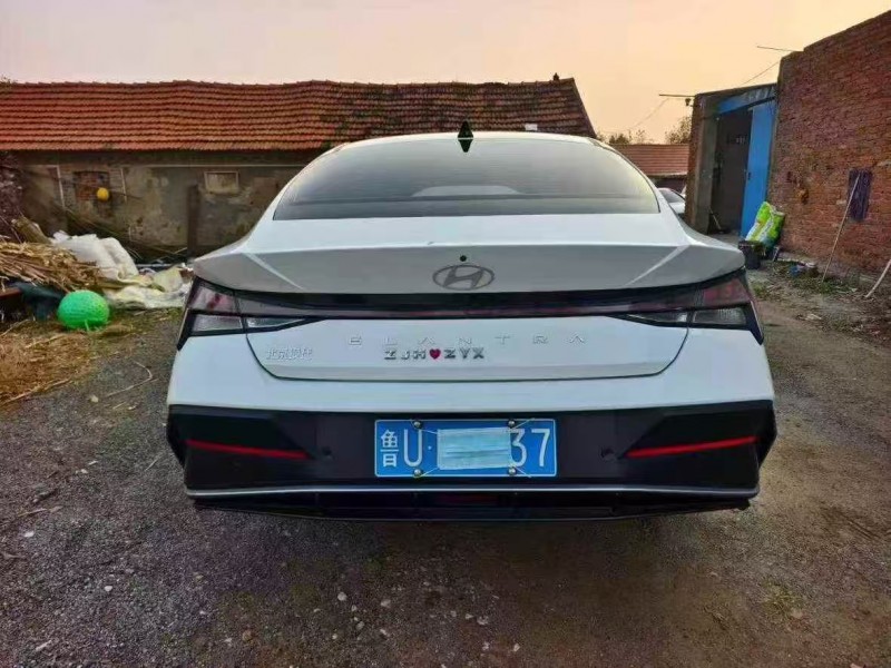 青岛23年现代伊兰特9