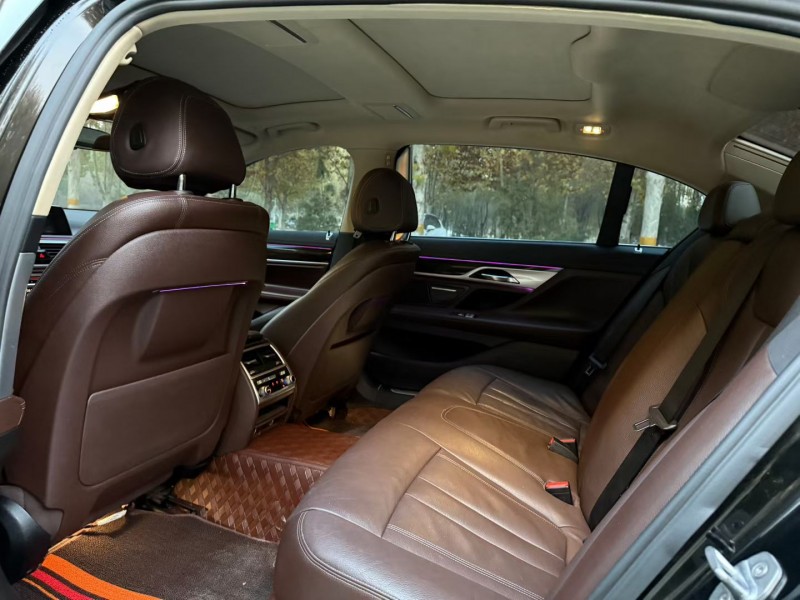 保定17年宝马7系9