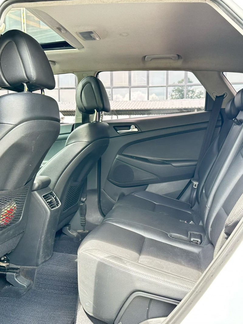 东莞17年现代途胜5