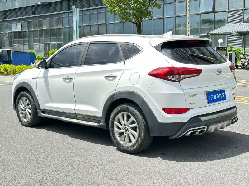 东莞17年现代途胜7