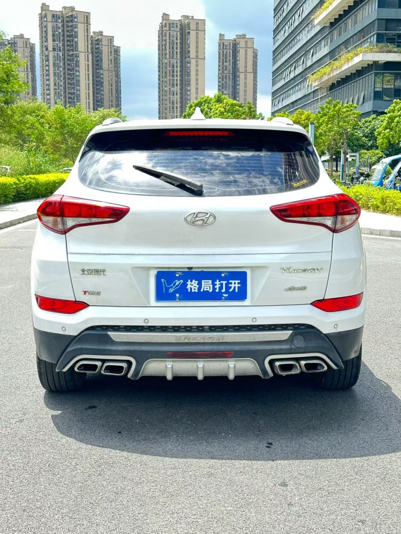 东莞17年现代途胜9