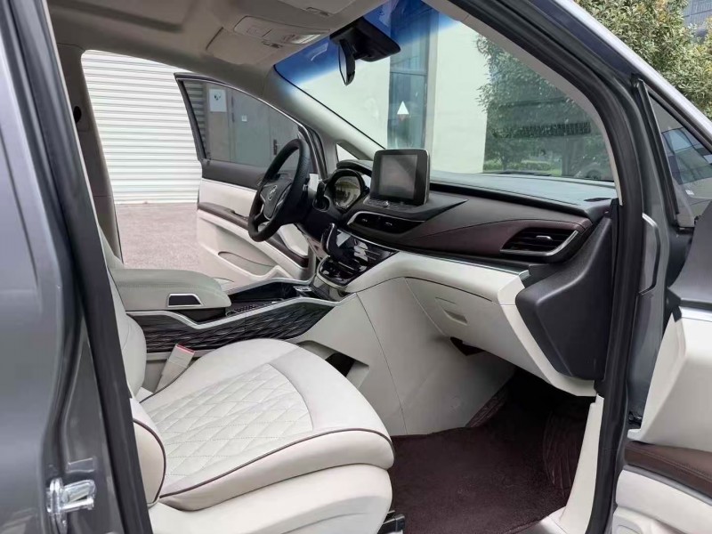 徐州21年别克GL84