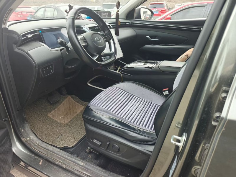 岳阳23年现代途胜3