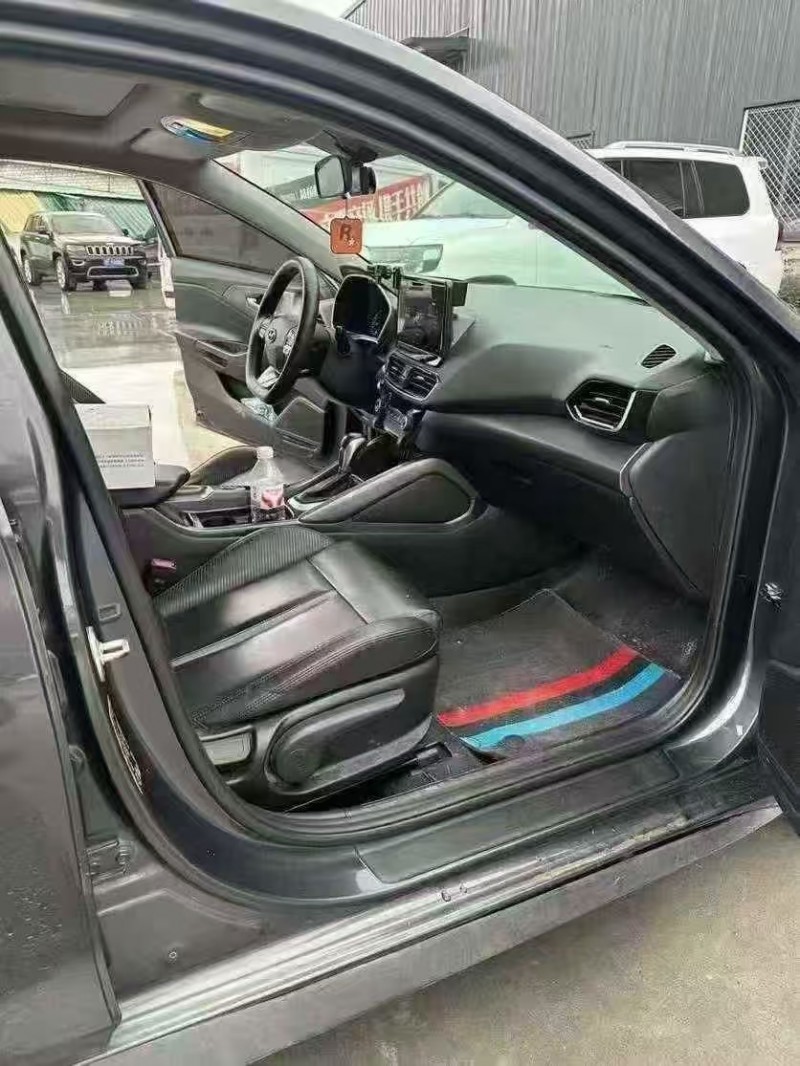 襄阳20年现代菲斯塔5