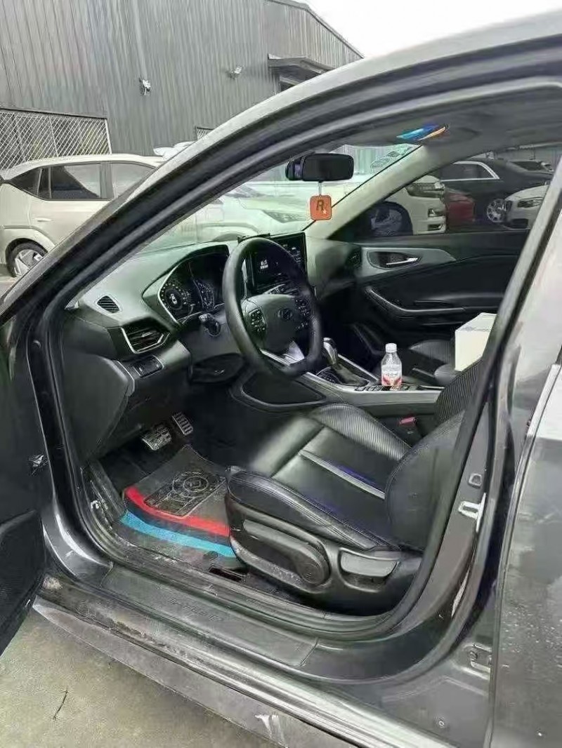 襄阳20年现代菲斯塔6