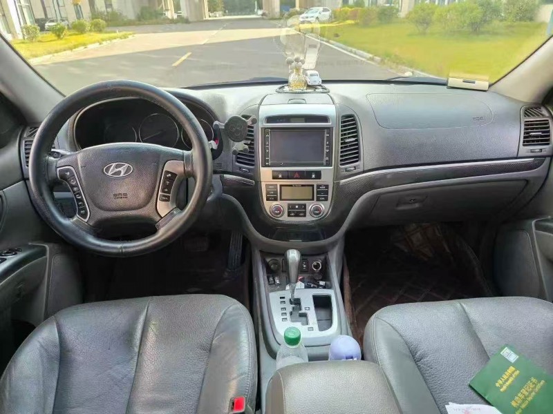 潍坊11年现代途胜6