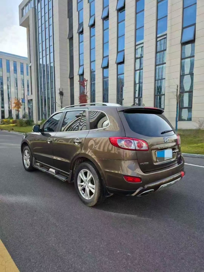 潍坊11年现代途胜7