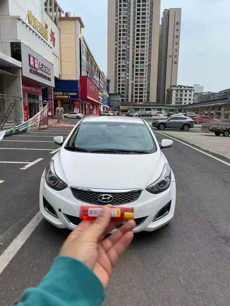 淄博18年现代朗动1