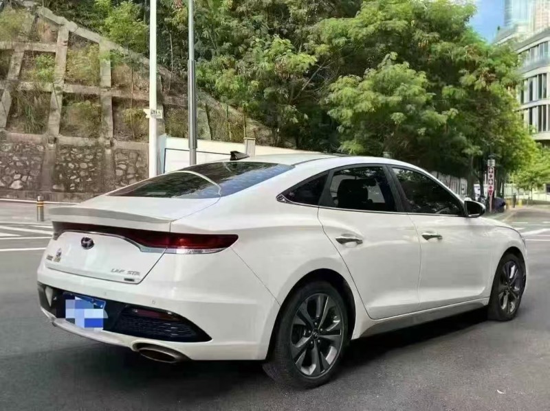 广州21年现代菲斯塔8