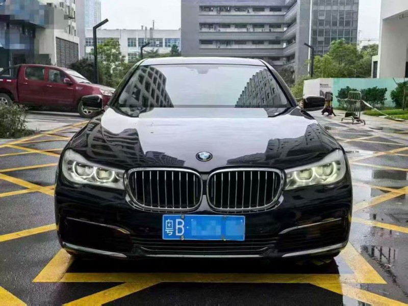 深圳17年宝马7系1