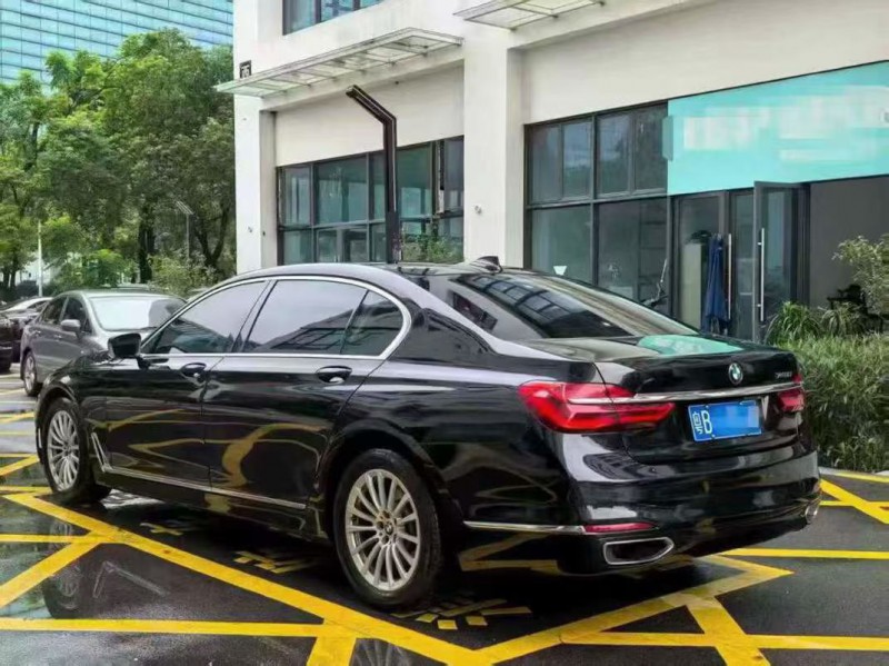 深圳17年宝马7系8