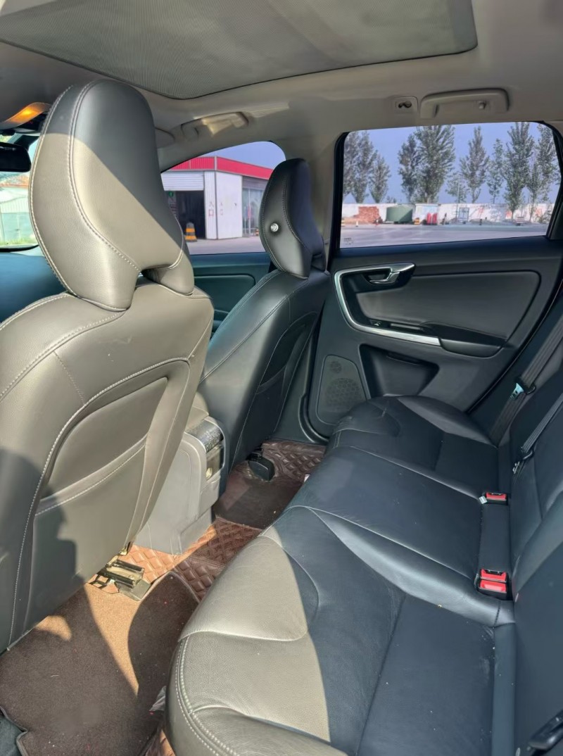 东营16年沃尔沃XC606