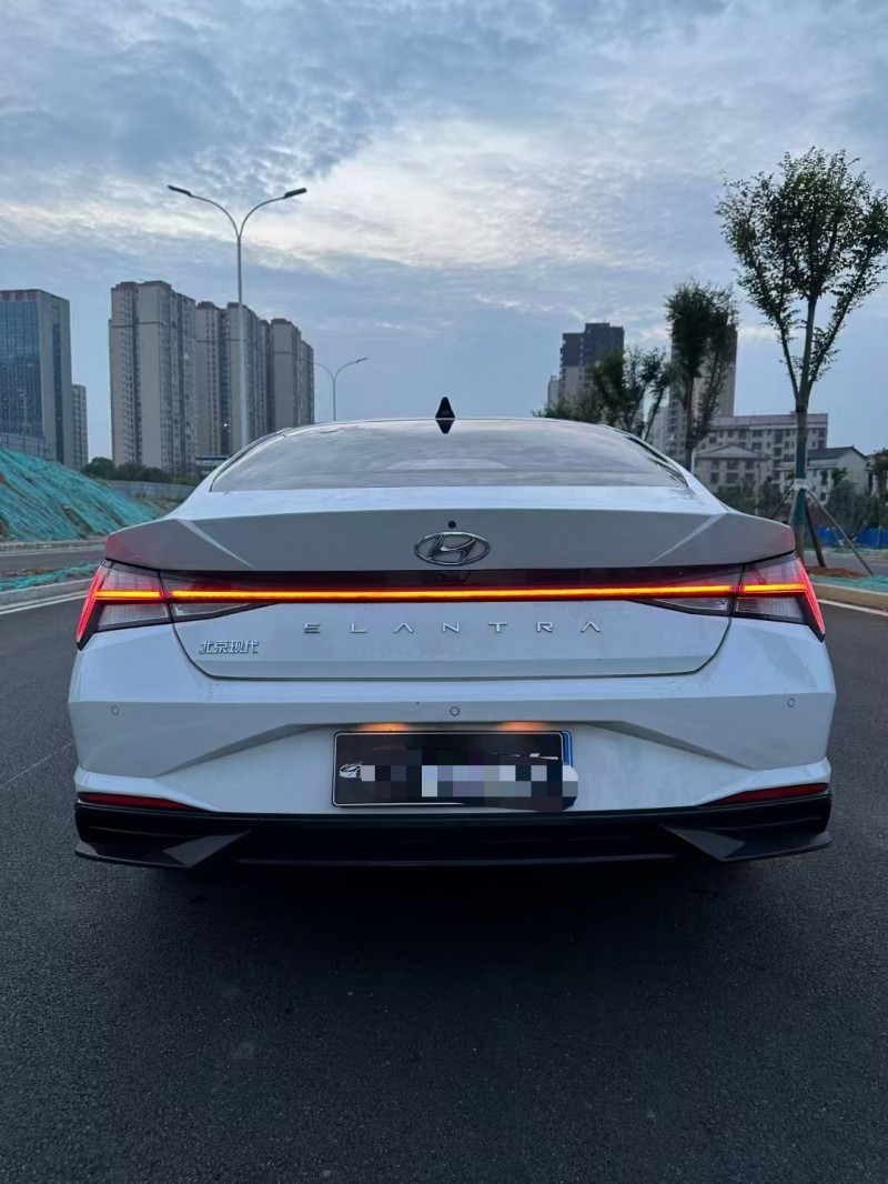 娄底23年现代伊兰特6