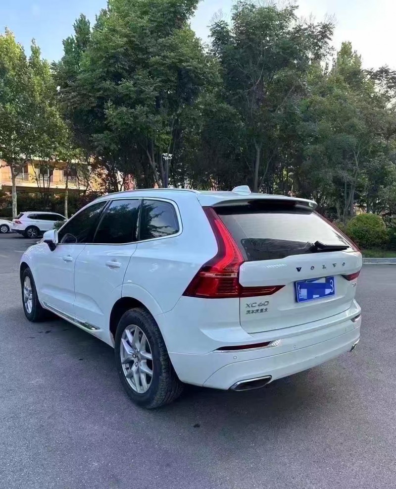青岛20年沃尔沃XC608