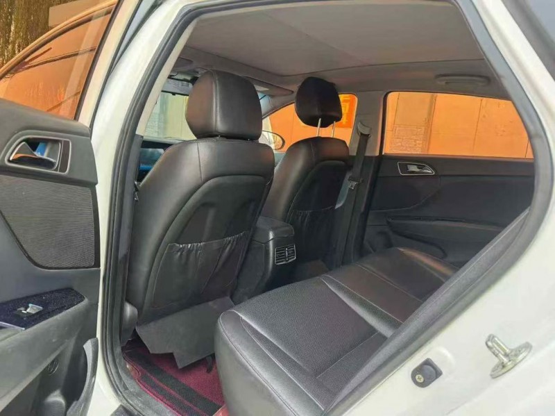 保定17年现代名图7