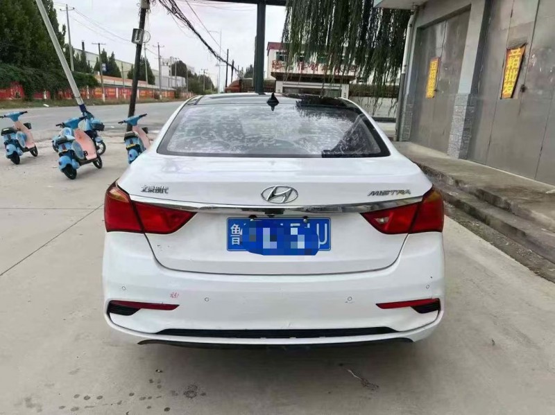 保定17年现代名图4