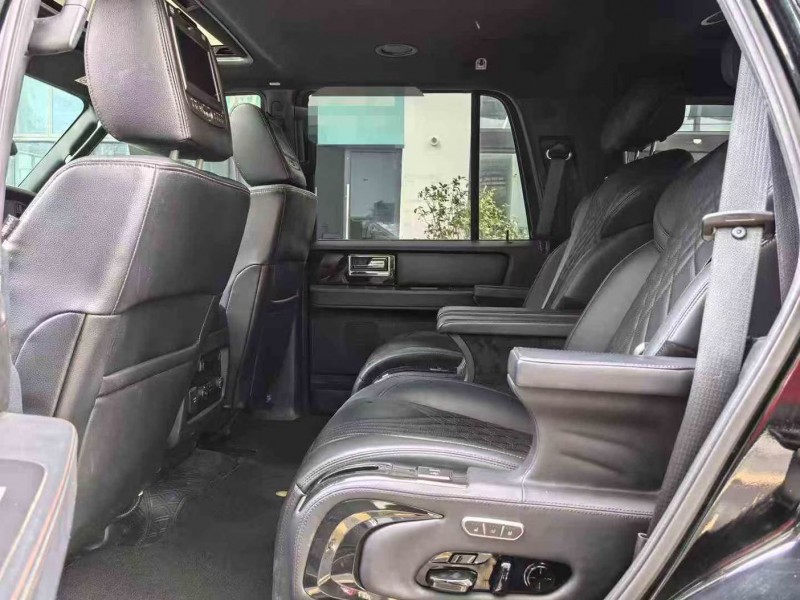 深圳16年林肯领航员5