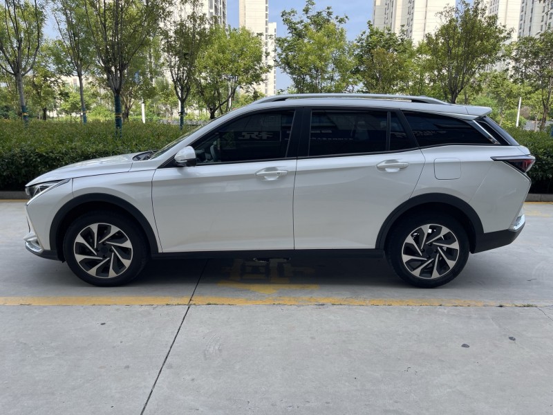 济宁22年东风奕炫7