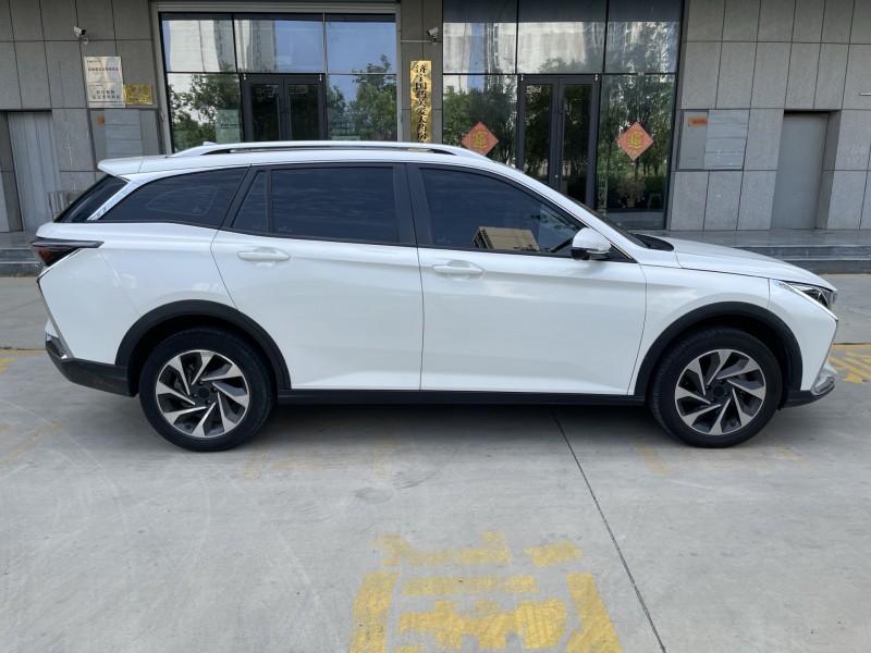 济宁22年东风奕炫8