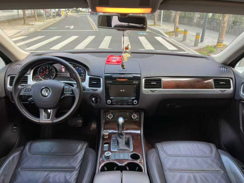 深圳17年大众途锐6