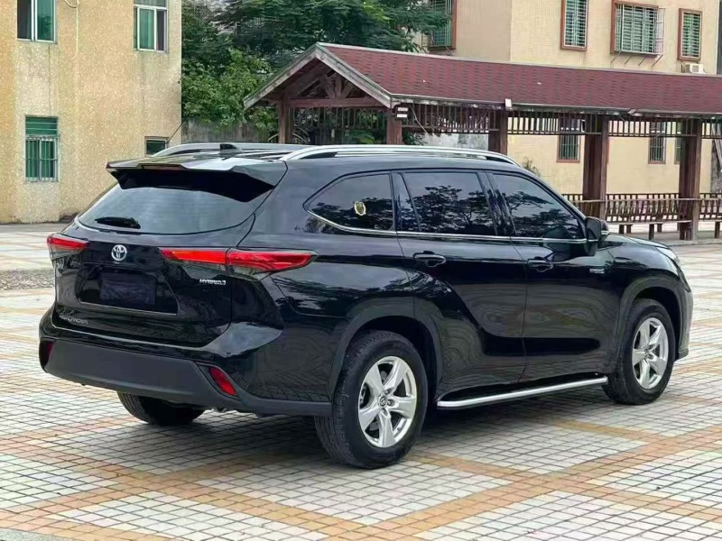 佛山24年丰田汉兰达8