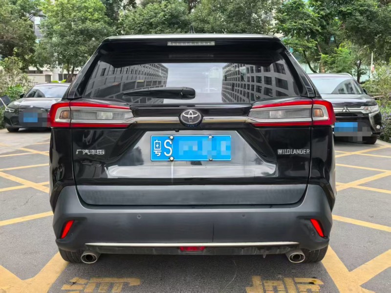 深圳22年丰田威兰达8