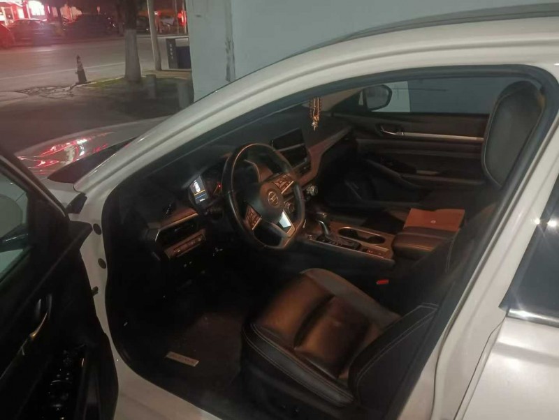 兰州22年日产天籁4