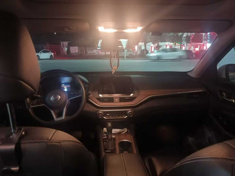 兰州22年日产天籁5