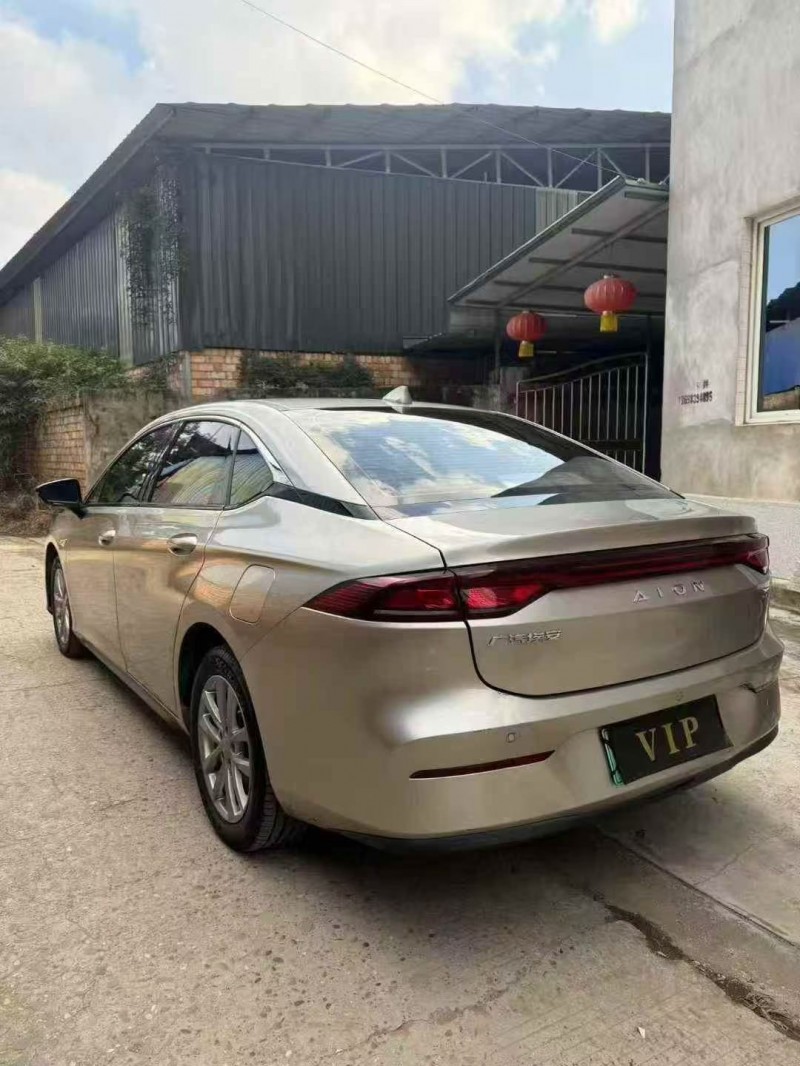 广元23年传祺埃安S7