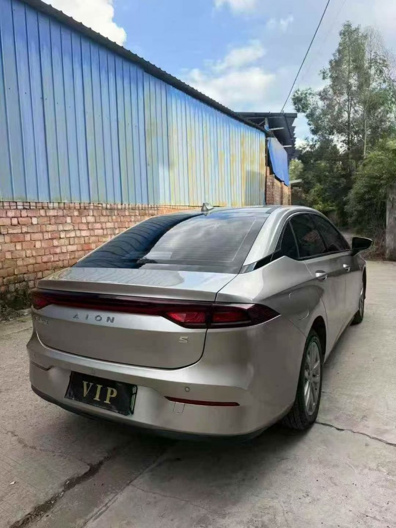 广元23年传祺埃安S8