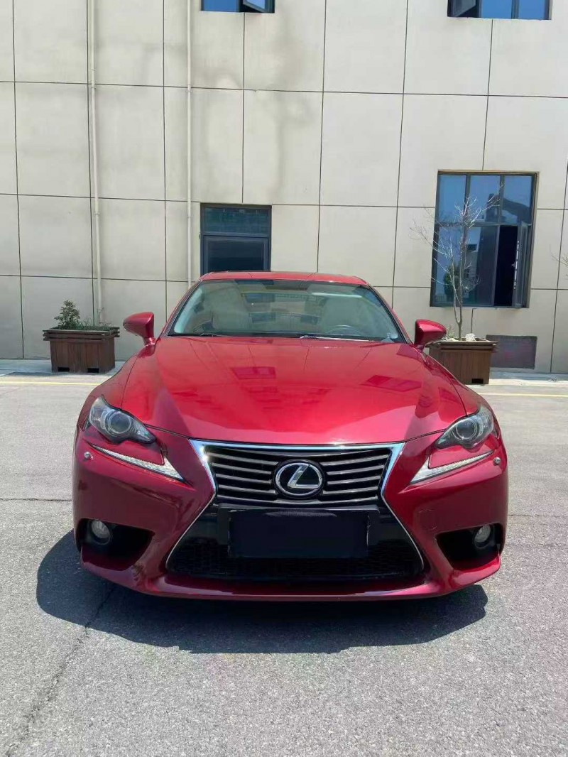 襄阳14年雷克萨斯IS1