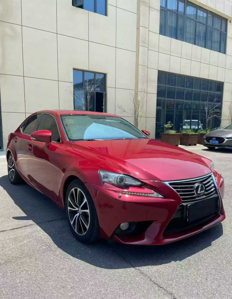 襄阳14年雷克萨斯IS2