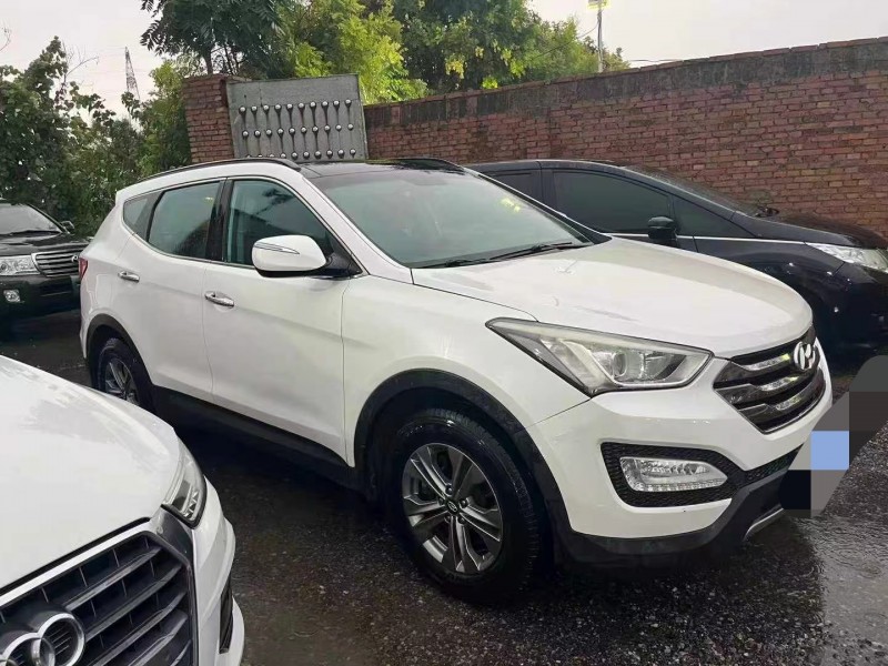 保定14年现代新胜达2