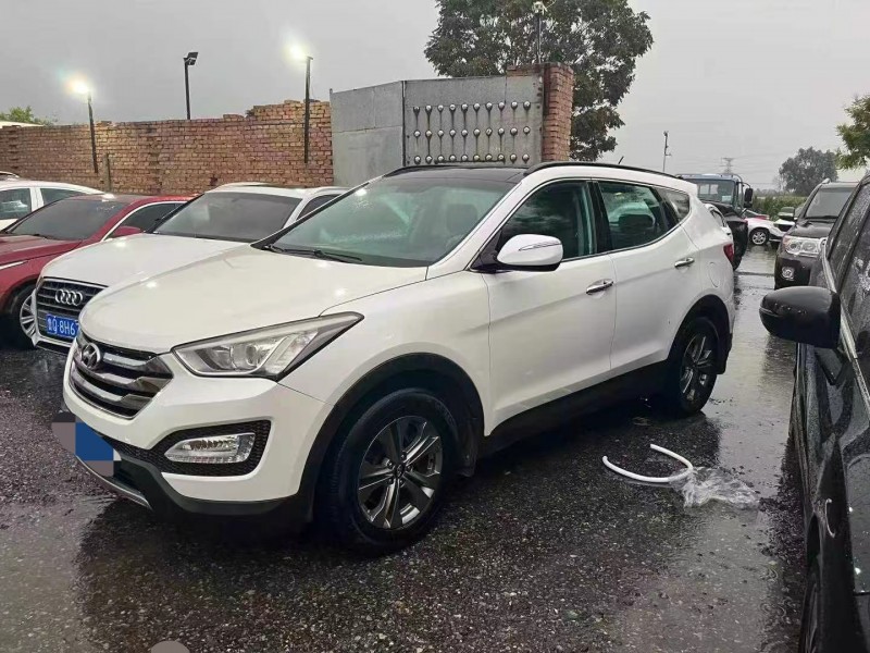 保定14年现代新胜达3