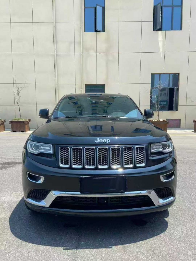 襄阳15年Jeep大切诺基1