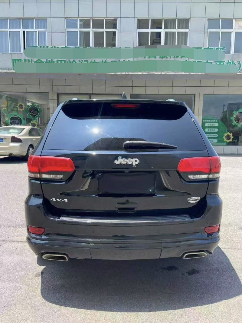 襄阳15年Jeep大切诺基9