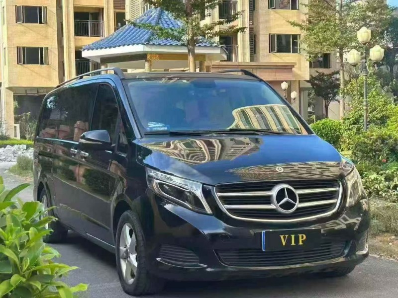 佛山19年奔驰V2