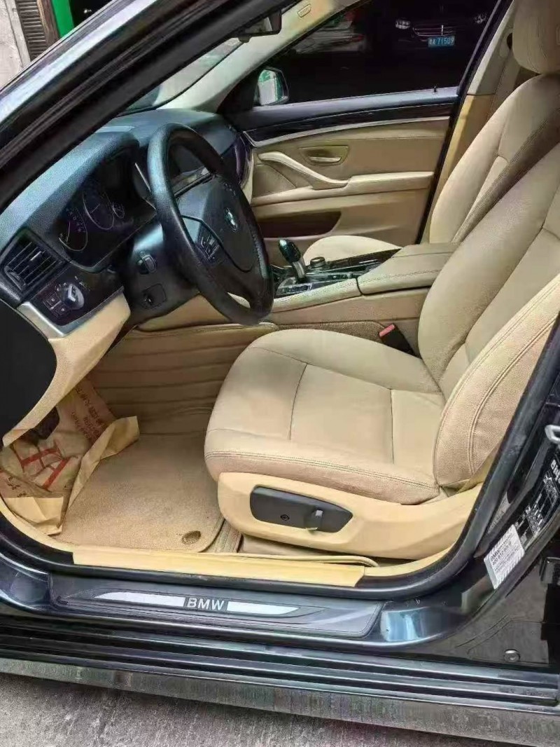 六盘水14年宝马5系4