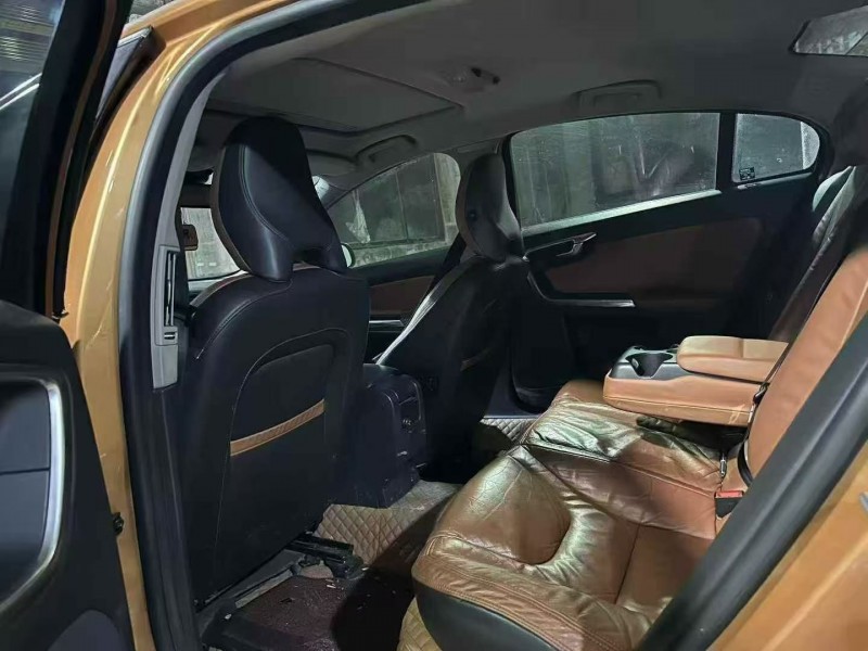 毕节14年沃尔沃S60L6