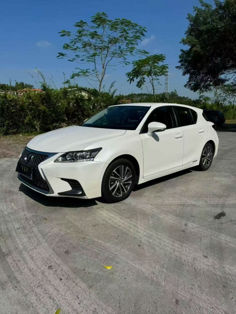 深圳21年雷克萨斯CT2