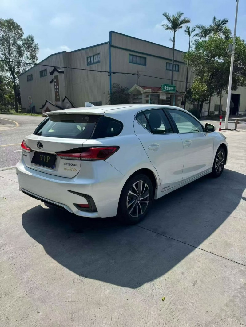 深圳21年雷克萨斯CT8