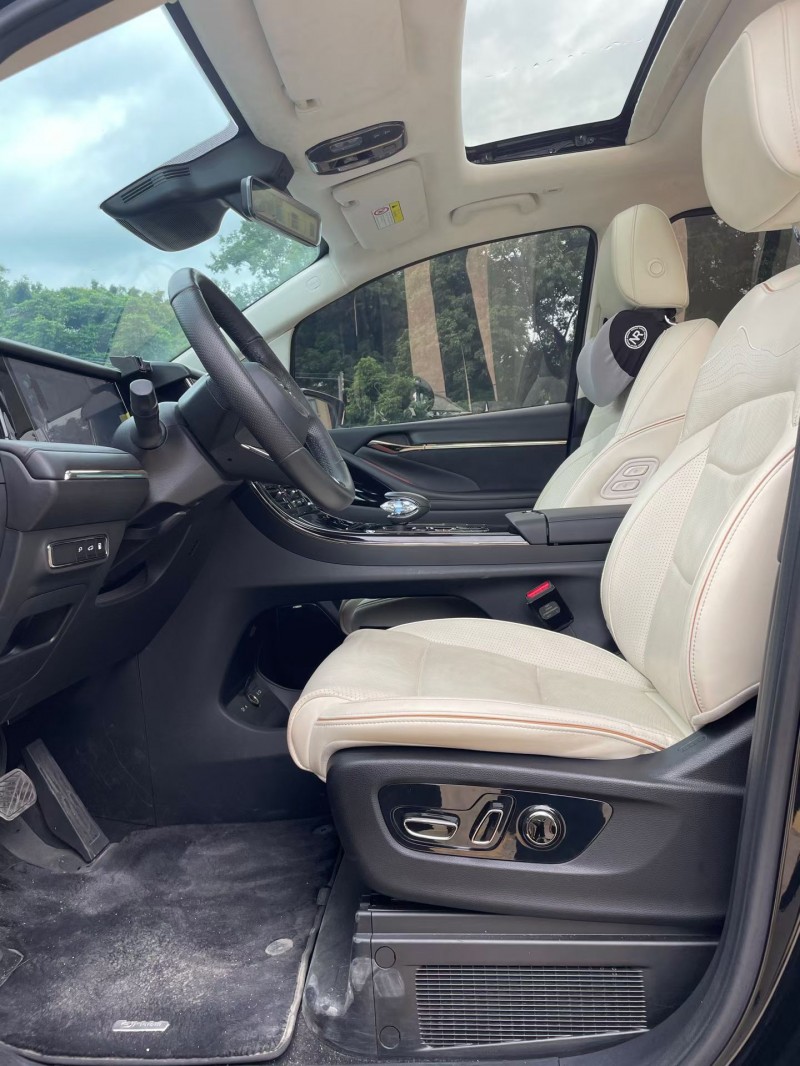 中山23年传祺E9MAX8