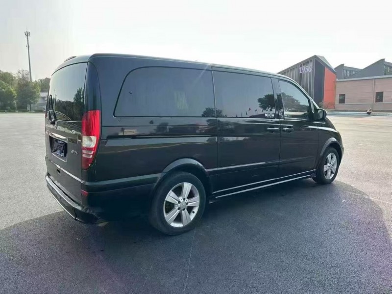 烟台17年奔驰唯雅诺7