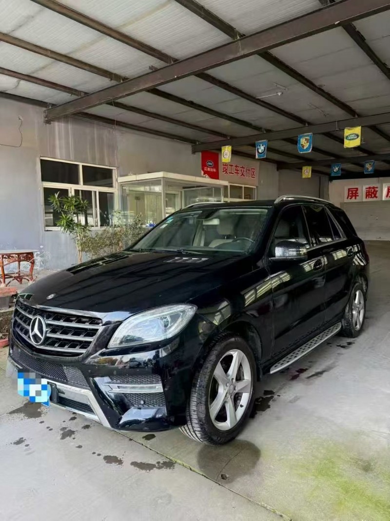 泰安13年奔驰ML2